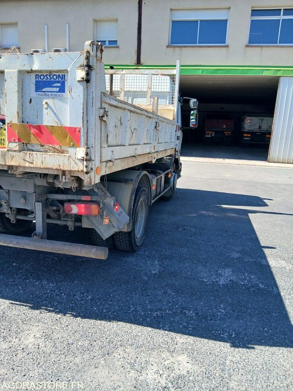 Camion Renault 150 - 2000 - 480392kms - Tipper: picture 2 Camion Renault 150 - 2000 - 480392kms - Tipper: picture 2