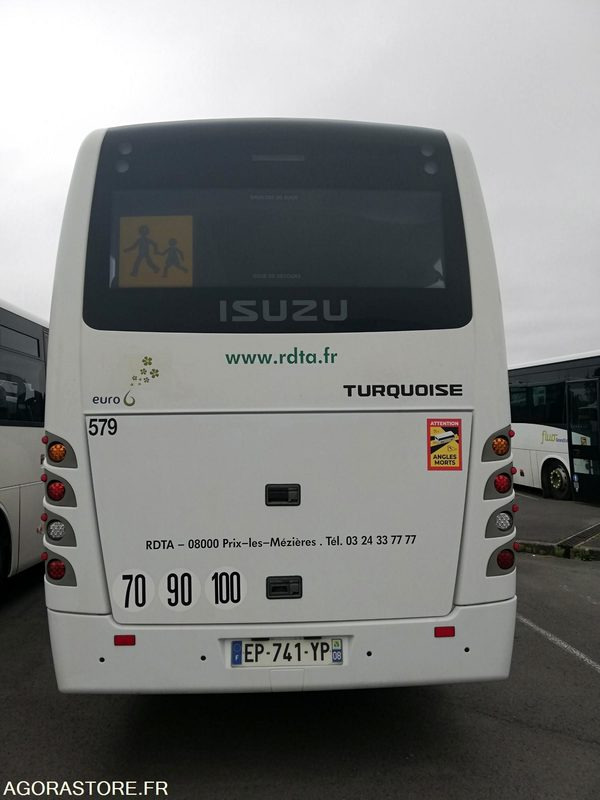 Car Isuzu Turquoise - 2017 - 110 000 km - School bus: picture 2 Car Isuzu Turquoise - 2017 - 110 000 km - School bus: picture 2