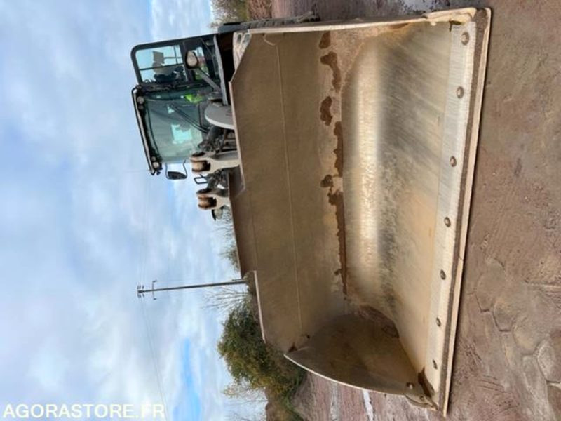 Chargeuse CATERPILLAR 982M de 2017 - 10 516 HEURES - Loader: picture 2 Chargeuse CATERPILLAR 982M de 2017 - 10 516 HEURES - Loader: picture 2