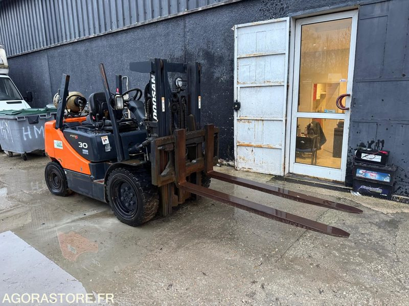 Chariot Élévateur DOOSAN 30 PRO 5 - LPG forklift: picture 3 Chariot Élévateur DOOSAN 30 PRO 5 - LPG forklift: picture 3