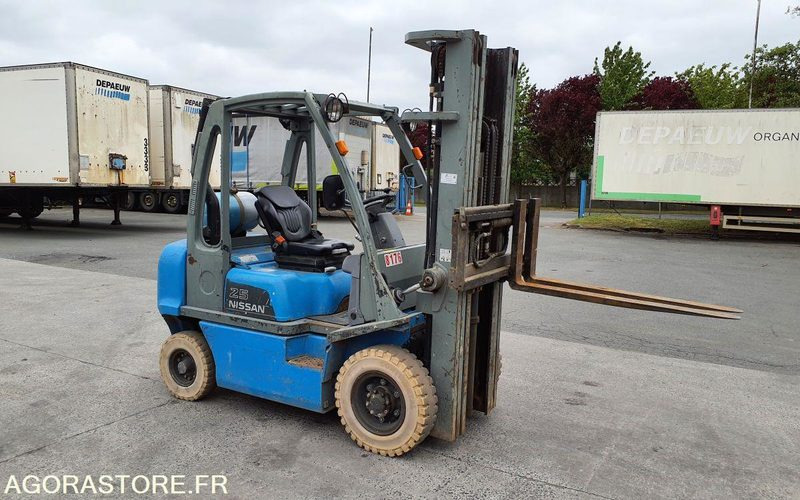 Chariot élévateur frontal GAZ Nissan 2827 heures Triplex UD02A25PQ - 3F550 - LPG forklift: picture 4 Chariot élévateur frontal GAZ Nissan 2827 heures Triplex UD02A25PQ - 3F550 - LPG forklift: picture 4