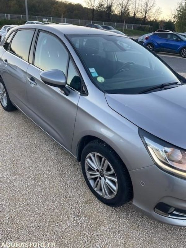 Citroën C4 - 2016 - 357665 Kms - Car: picture 3 Citroën C4 - 2016 - 357665 Kms - Car: picture 3
