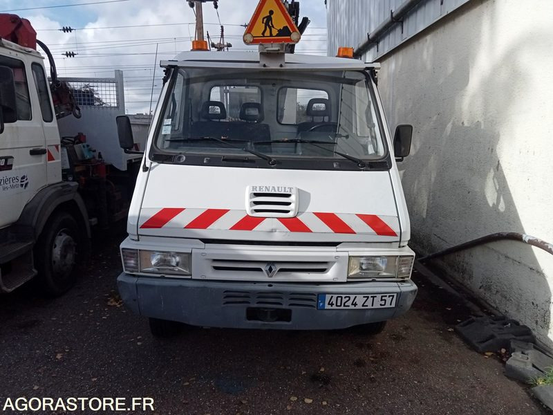 RENAULT-NACELLE-1996-75666 KM-17.5m - Commercial vehicle: picture 2 RENAULT-NACELLE-1996-75666 KM-17.5m - Commercial vehicle: picture 2