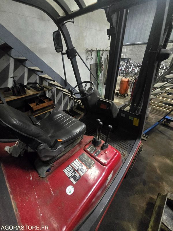 ELEVATEUR FENWICK H 25 T - Construction machinery: picture 1 ELEVATEUR FENWICK H 25 T - Construction machinery: picture 1