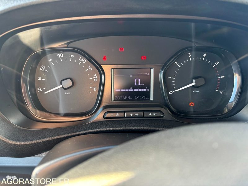 EZ-034-TN - Roulant - CITROEN JUMPY SPACE TOURER - VP - 203 689 Kms - Minibus, Passenger van: picture 5 EZ-034-TN - Roulant - CITROEN JUMPY SPACE TOURER - VP - 203 689 Kms - Minibus, Passenger van: picture 5