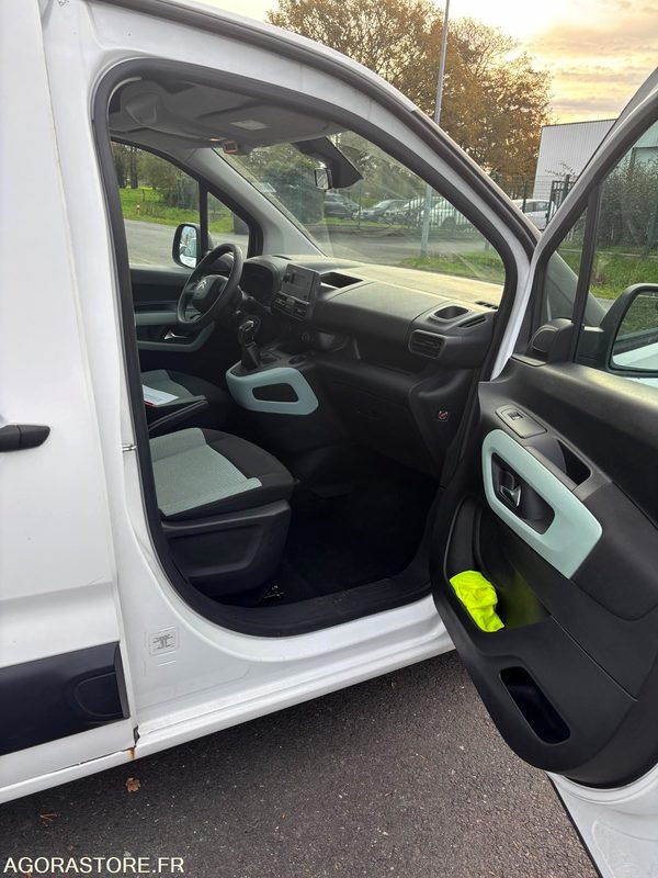 FF-119-CR - Roulant - CITROEN BERLINGO - VP - 166 554 Kms - Car: picture 4 FF-119-CR - Roulant - CITROEN BERLINGO - VP - 166 554 Kms - Car: picture 4