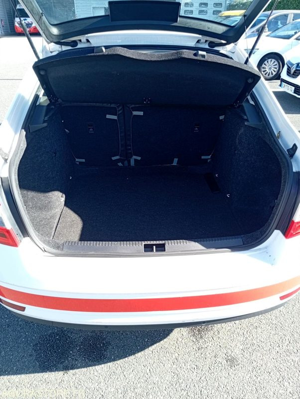FG-691-CN - Roulant - SKODA Octavia - VP - 395 000 Kms - Car: picture 5 FG-691-CN - Roulant - SKODA Octavia - VP - 395 000 Kms - Car: picture 5