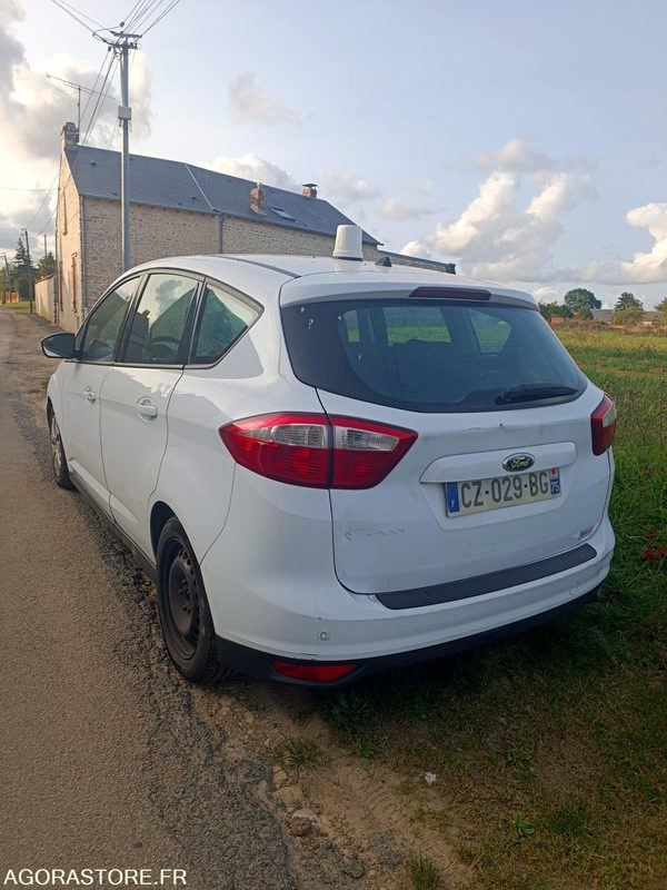 FORD CMAX 1.6 TDCI - 2013 - 105865KM - NON ROULANT - MOTEUR A REMPLACER - Hatchback: picture 3 FORD CMAX 1.6 TDCI - 2013 - 105865KM - NON ROULANT - MOTEUR A REMPLACER - Hatchback: picture 3