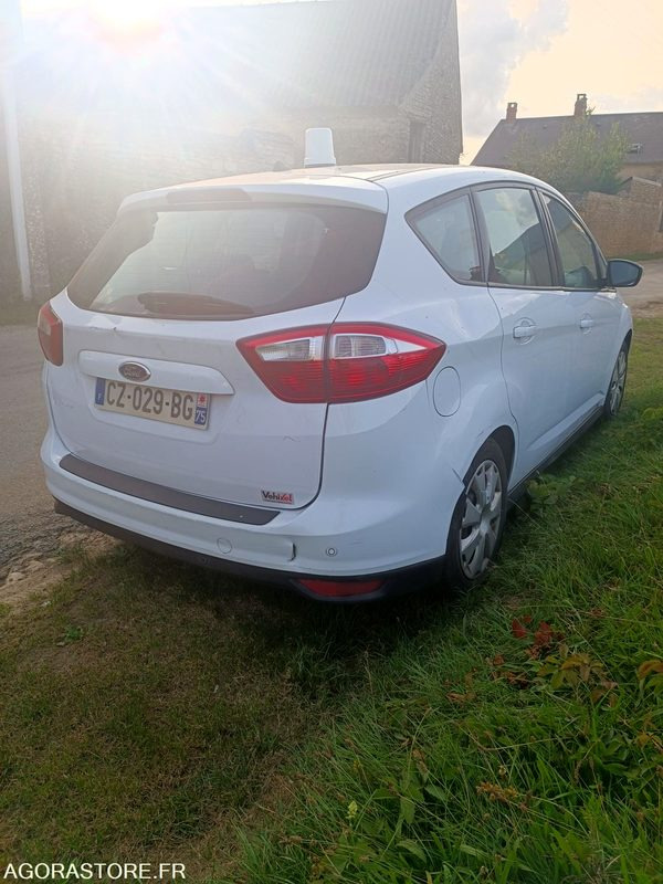 FORD CMAX 1.6 TDCI - 2013 - 105865KM - NON ROULANT - MOTEUR A REMPLACER - Hatchback: picture 5 FORD CMAX 1.6 TDCI - 2013 - 105865KM - NON ROULANT - MOTEUR A REMPLACER - Hatchback: picture 5