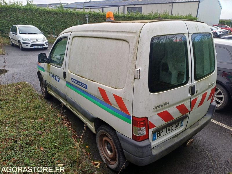 FOURGONNETTE - CITROEN - BERLINGO - 2011 / 292700 KM - BP142GK - Small van: picture 2 FOURGONNETTE - CITROEN - BERLINGO - 2011 / 292700 KM - BP142GK - Small van: picture 2