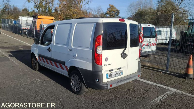 Fiat Doblo - 2010 - 200000kms - AD049AH - Small van: picture 2 Fiat Doblo - 2010 - 200000kms - AD049AH - Small van: picture 2