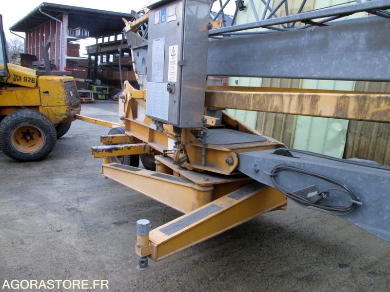 GRUE - POTAIN HD 10 A - TRES BON ETAT - Tower crane: picture 4 GRUE - POTAIN HD 10 A - TRES BON ETAT - Tower crane: picture 4