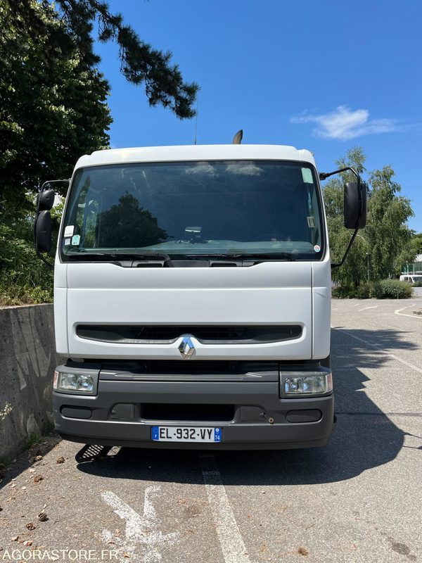 HYDROCUREUR HUWER RENAULT 19T - Vacuum truck: picture 3 HYDROCUREUR HUWER RENAULT 19T - Vacuum truck: picture 3