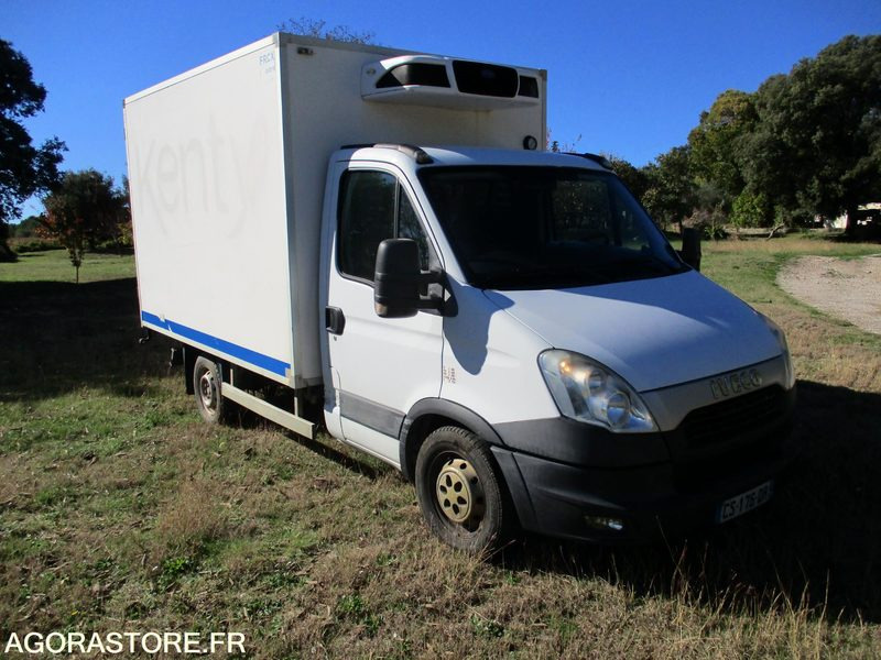 IVECO 35S13 de 2013 chassis cabine frigorifique idéal pour modifié en benne - Refrigerated van: picture 2 IVECO 35S13 de 2013 chassis cabine frigorifique idéal pour modifié en benne - Refrigerated van: picture 2