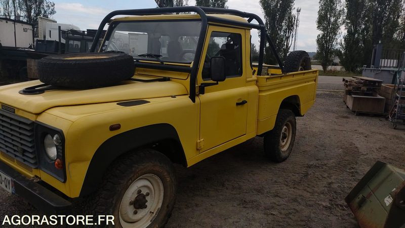LAND ROVER DEFENDER - 2003 - 98879km - Car: picture 2 LAND ROVER DEFENDER - 2003 - 98879km - Car: picture 2