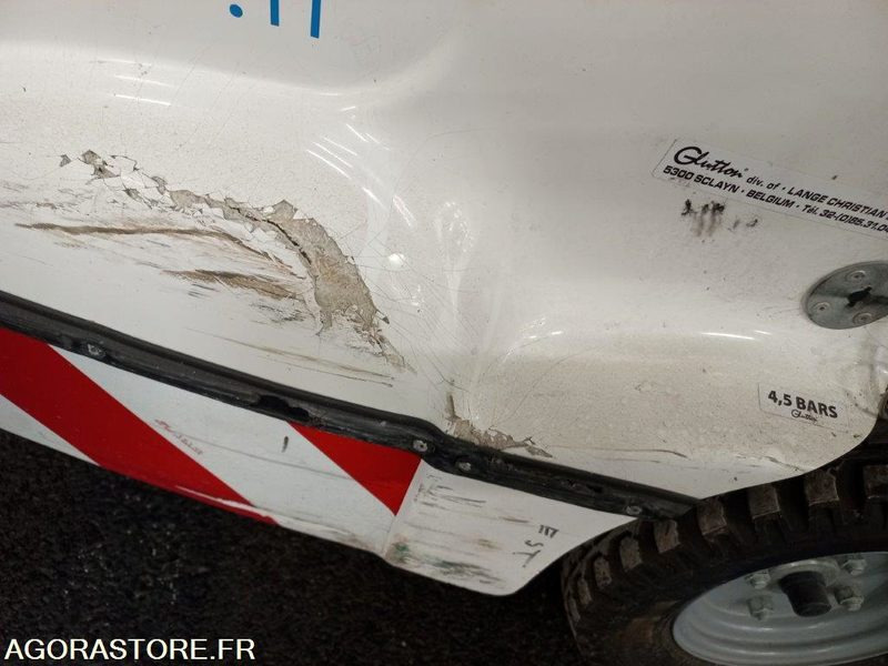 LOT 3 ASPIRATEURS DE VOIRIE - A REMETTRE EN SERVICE - Industrial vacuum cleaner: picture 2 LOT 3 ASPIRATEURS DE VOIRIE - A REMETTRE EN SERVICE - Industrial vacuum cleaner: picture 2