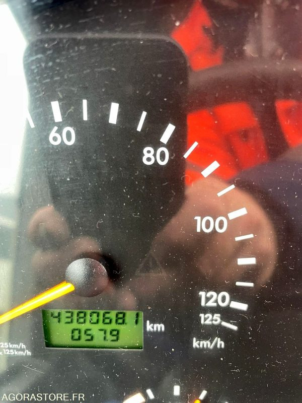 MERCEDES INTOURO N°093355 - School bus: picture 4 MERCEDES INTOURO N°093355 - School bus: picture 4