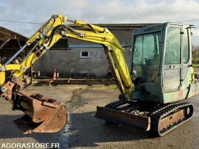 MINI-PELLE - YANMAR B25 V - 2,7 Tonnes - 2000 - 8471H - Excavator: picture 2 MINI-PELLE - YANMAR B25 V - 2,7 Tonnes - 2000 - 8471H - Excavator: picture 2