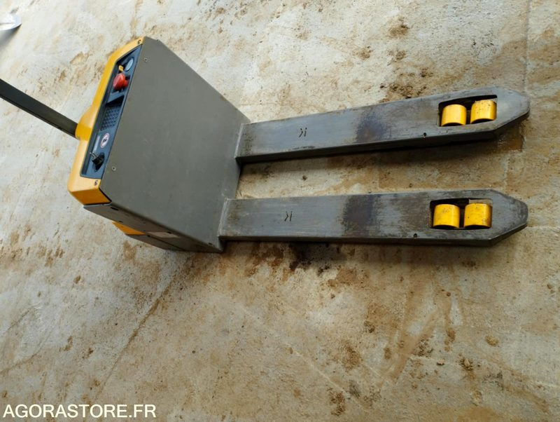 JUNGHEINRICH EJE M13 - 2024 - Transpalette électrique - Material handling equipment: picture 4 JUNGHEINRICH EJE M13 - 2024 - Transpalette électrique - Material handling equipment: picture 4
