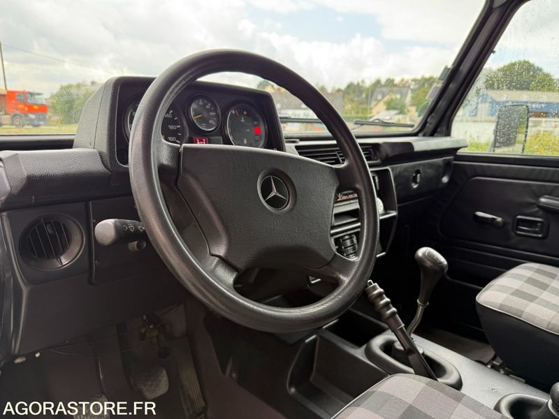 Mercedes Benz Classe G G290 (version court) 4x4 1995 - 231500 km - - SUV: picture 4 Mercedes Benz Classe G G290 (version court) 4x4 1995 - 231500 km - - SUV: picture 4
