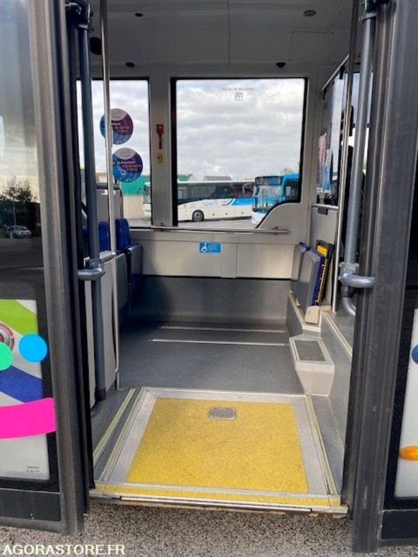 Minibus INDCAR MOBI LOW ENTRY - 27 places - PMR - Minibus: picture 4 Minibus INDCAR MOBI LOW ENTRY - 27 places - PMR - Minibus: picture 4