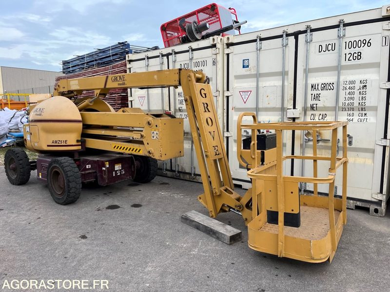 NACELLE ÉLÉVATRICE GROVE AMZ 51 E - 1996 - 1670heures - Aerial platform: picture 1 NACELLE ÉLÉVATRICE GROVE AMZ 51 E - 1996 - 1670heures - Aerial platform: picture 1
