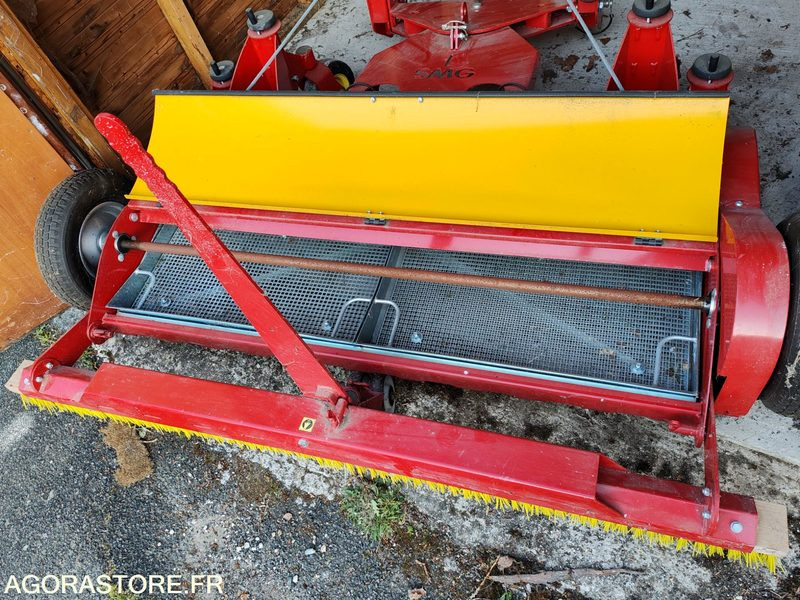 Nettoyeur de terrain de gazon synthétique - Garden equipment: picture 4 Nettoyeur de terrain de gazon synthétique - Garden equipment: picture 4