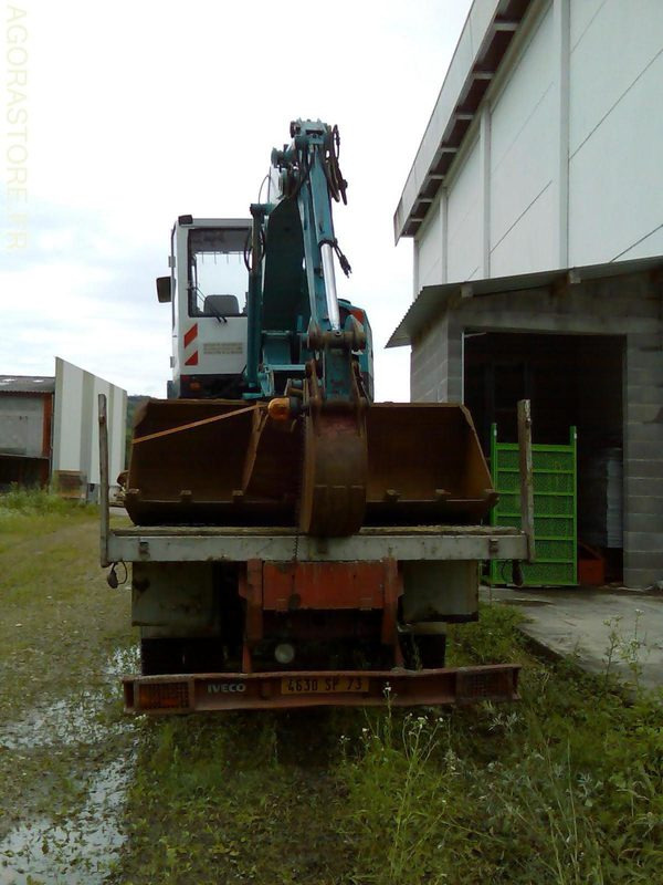 PELLE A PNEUS PINGUELY P90 TURBO 2002 5365 HEURES - Excavator: picture 1 PELLE A PNEUS PINGUELY P90 TURBO 2002 5365 HEURES - Excavator: picture 1