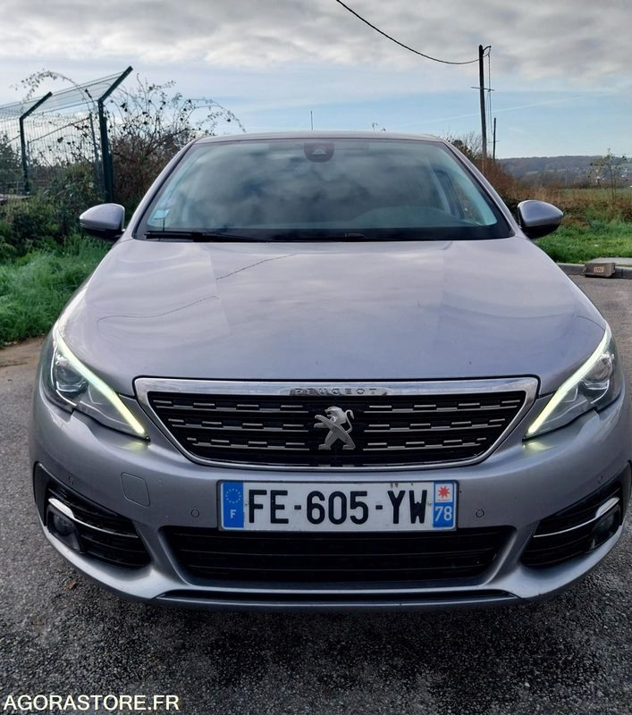 PEUGEOT 308 phase II - 110ch - 2019 - 172160km - ESSENCE - Car: picture 3 PEUGEOT 308 phase II - 110ch - 2019 - 172160km - ESSENCE - Car: picture 3