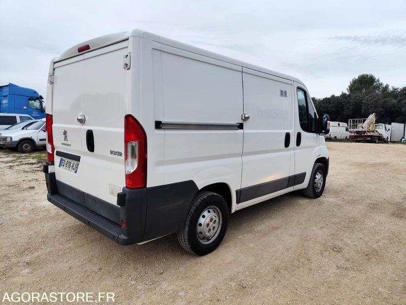 PEUGEOT BOXER L1H1 2.0 BlueHDi 110CH - 2017 - 239000KMS - Small van: picture 2 PEUGEOT BOXER L1H1 2.0 BlueHDi 110CH - 2017 - 239000KMS - Small van: picture 2