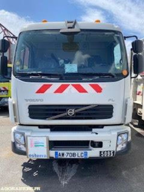 PORTEUR BOM 12T VOLVO GEESINK - 265230 km - 2010 (5095) - Garbage truck: picture 2 PORTEUR BOM 12T VOLVO GEESINK - 265230 km - 2010 (5095) - Garbage truck: picture 2