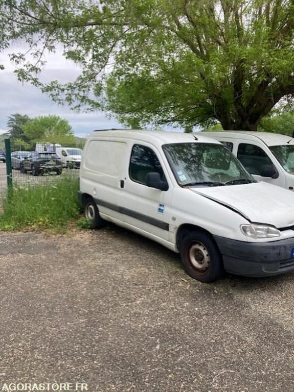Peugeot Partner 1.9D - Small van: picture 2 Peugeot Partner 1.9D - Small van: picture 2