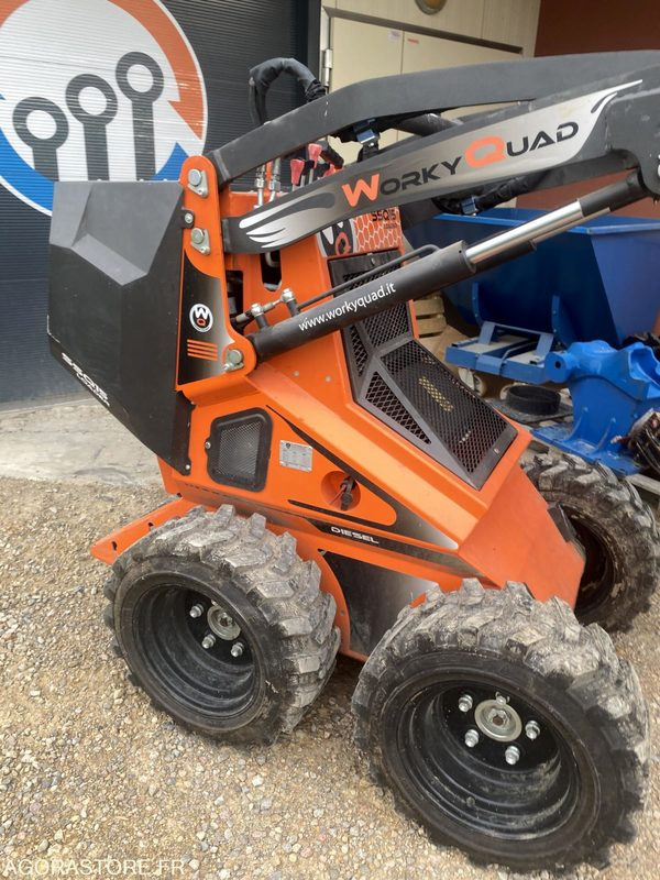 Porte outils SSQ15D 48 heures Worky Quad DIESEL 48 heures - Loader: picture 3 Porte outils SSQ15D 48 heures Worky Quad DIESEL 48 heures - Loader: picture 3