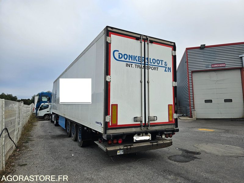 REMORQUE FRIGORIFIQUE AVEC HAYON SCHMITZ - 2008 - Refrigerator semi-trailer: picture 2 REMORQUE FRIGORIFIQUE AVEC HAYON SCHMITZ - 2008 - Refrigerator semi-trailer: picture 2