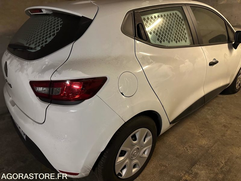 RENAULT CLIO - 2020 - 1858 KM - Car: picture 3 RENAULT CLIO - 2020 - 1858 KM - Car: picture 3