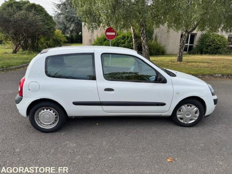 RENAULT CLIO SOCIETE - Car: picture 4 RENAULT CLIO SOCIETE - Car: picture 4