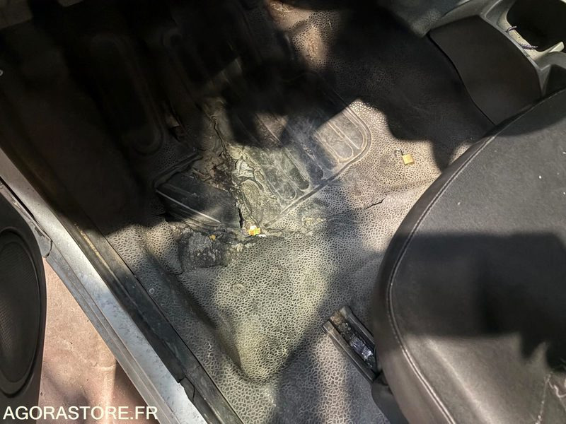 RENAULT KANGOO - 189000 kms - Panel van: picture 4 RENAULT KANGOO - 189000 kms - Panel van: picture 4