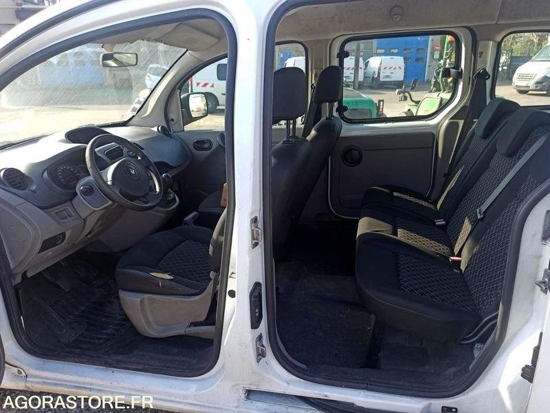 RENAULT - Kangoo- année 2010- 96000 kms - Diesel - Car: picture 5 RENAULT - Kangoo- année 2010- 96000 kms - Diesel - Car: picture 5
