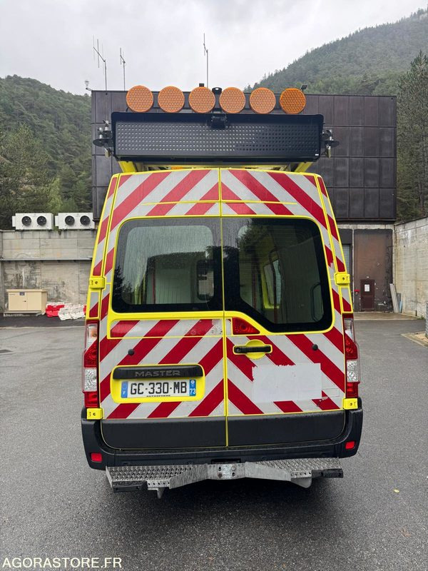 RENAULT - MASTER - 2021 - 521 405 Kms - Panel van: picture 3 RENAULT - MASTER - 2021 - 521 405 Kms - Panel van: picture 3