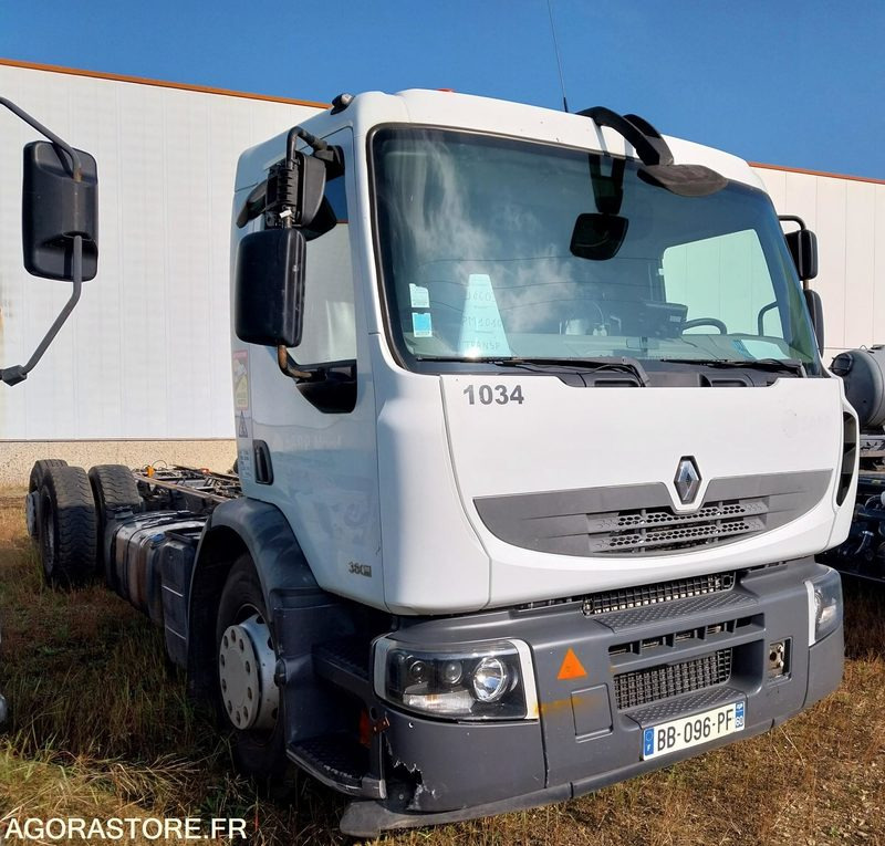 RENAULT PREMIUM 380-26 / 2010 / 475 190 km - Cab chassis truck: picture 2 RENAULT PREMIUM 380-26 / 2010 / 475 190 km - Cab chassis truck: picture 2