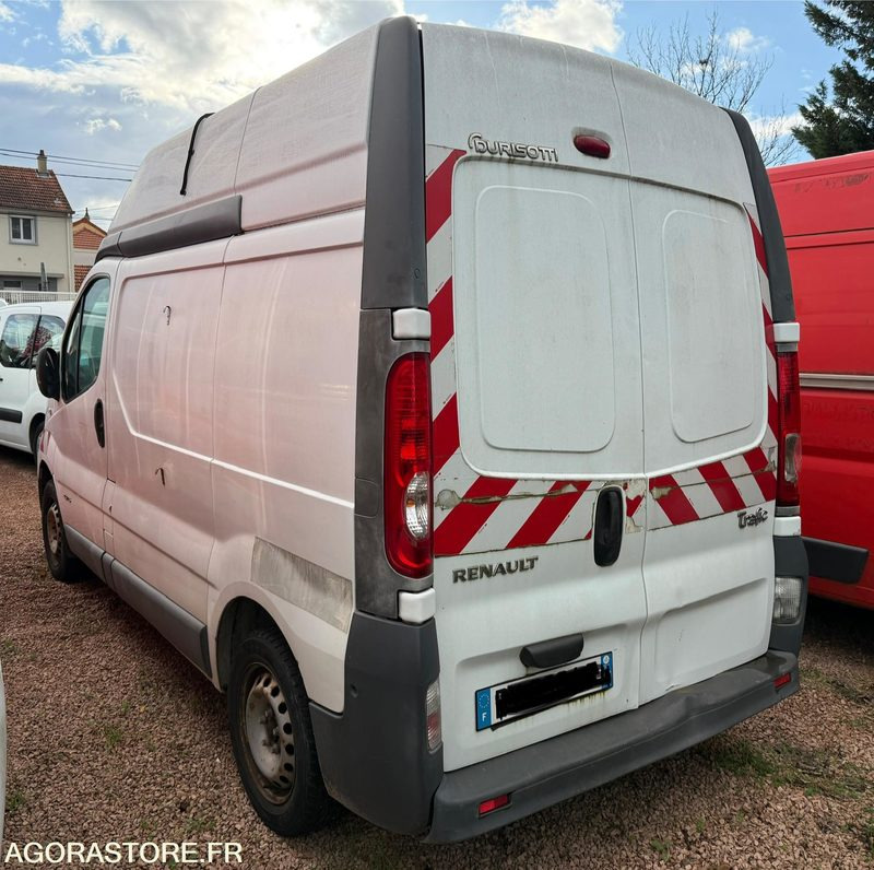 RENAULT TRAFIC 2.0 DCI 115 CH L1H2 - 233176 - 2011 - Panel van: picture 4 RENAULT TRAFIC 2.0 DCI 115 CH L1H2 - 233176 - 2011 - Panel van: picture 4