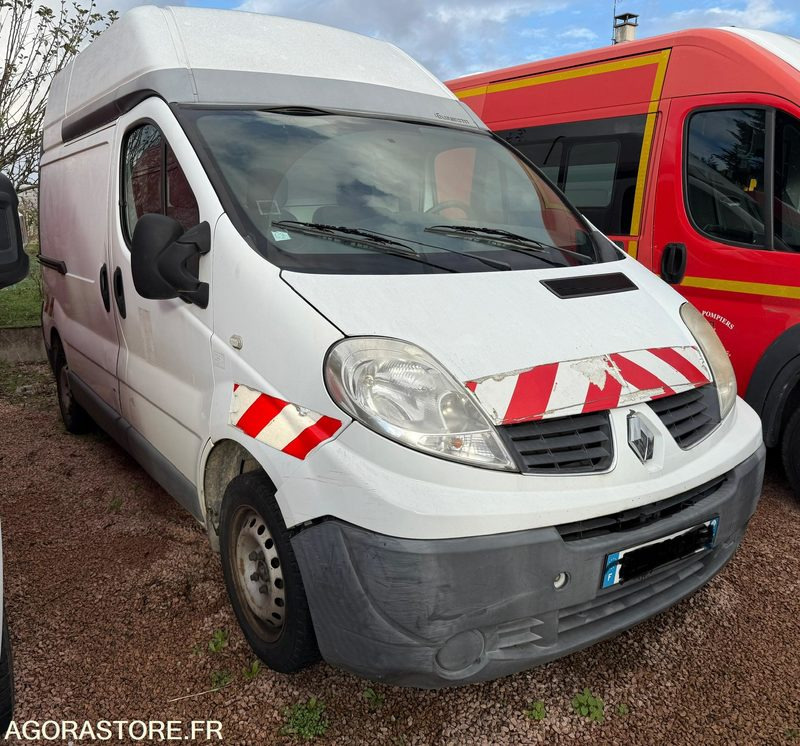 RENAULT TRAFIC 2.0 DCI 115 CH L1H2 - 233176 - 2011 - Panel van: picture 2 RENAULT TRAFIC 2.0 DCI 115 CH L1H2 - 233176 - 2011 - Panel van: picture 2