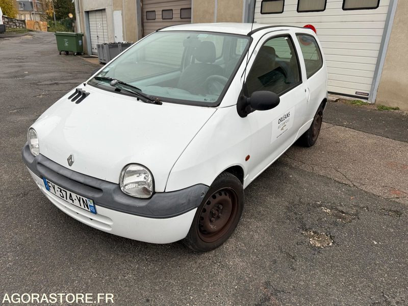 RENAULT TWINGO - 2002 - 158000KM - Car: picture 2 RENAULT TWINGO - 2002 - 158000KM - Car: picture 2