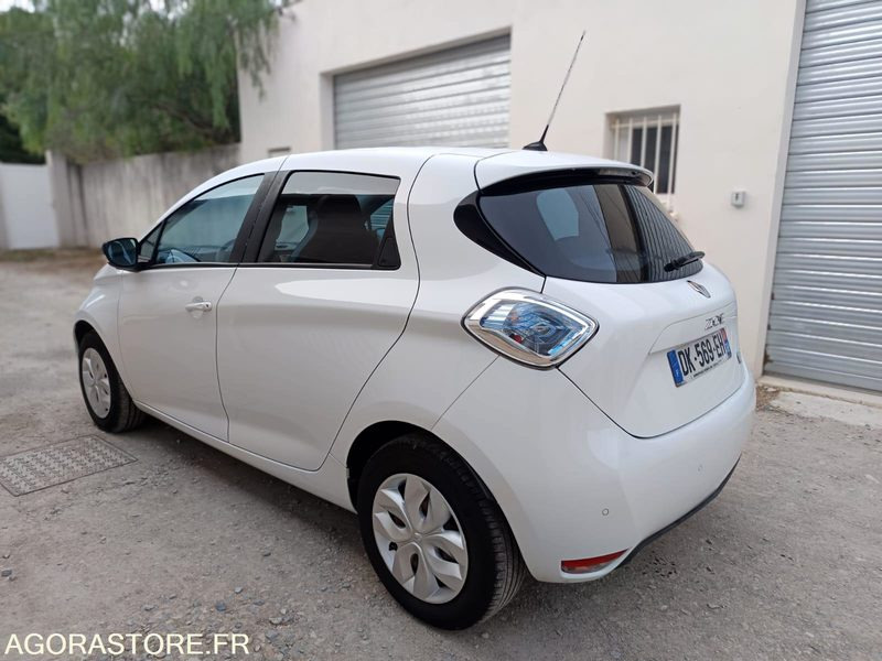 RENAULT ZOE 22 kWh 88CH CHARGE RAPIDE ACHAT INTEGRAL - 2014 - 102300KMS - Car: picture 2 RENAULT ZOE 22 kWh 88CH CHARGE RAPIDE ACHAT INTEGRAL - 2014 - 102300KMS - Car: picture 2