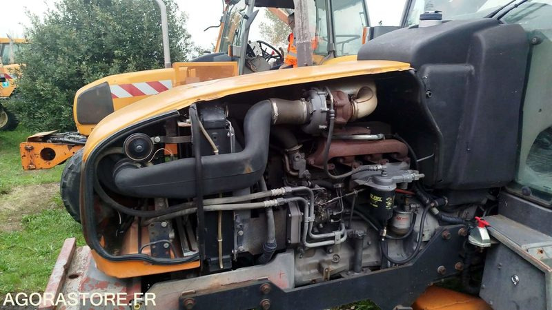 Farm tractor Renault Ergos 100 - 2001 - 11860h - 161ASD31: picture 6 Farm tractor Renault Ergos 100 - 2001 - 11860h - 161ASD31: picture 6