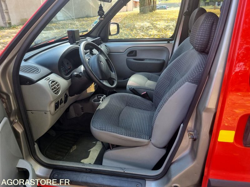 Renault Kangoo 4x4 - 9031 YE 63 - 2006 - Small van: picture 5 Renault Kangoo 4x4 - 9031 YE 63 - 2006 - Small van: picture 5