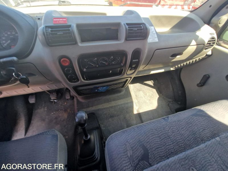 Panel van Renault Master -125YR69: picture 7