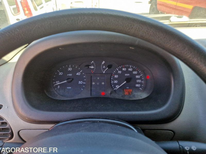 Panel van Renault Master -125YR69: picture 9