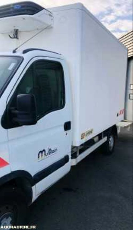 Renault Master Frigorifique 3T5 - 245575km - 2002 - Refrigerated van: picture 5 Renault Master Frigorifique 3T5 - 245575km - 2002 - Refrigerated van: picture 5