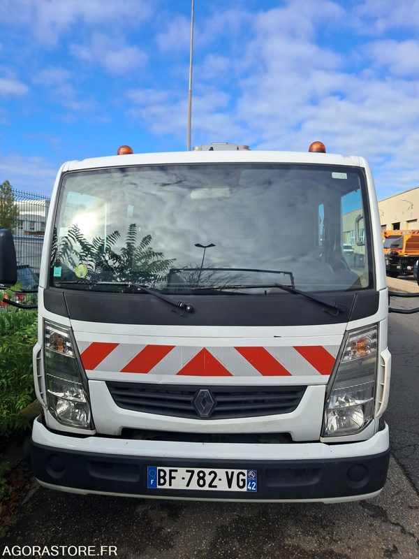 Renault Maxity BF-782-VG - Tipper van: picture 2 Renault Maxity BF-782-VG - Tipper van: picture 2
